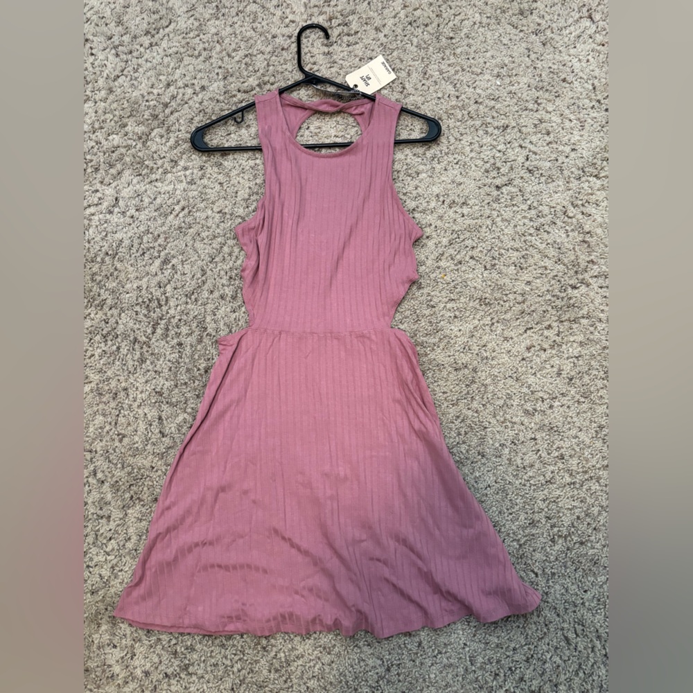 Summer - cut out back dress